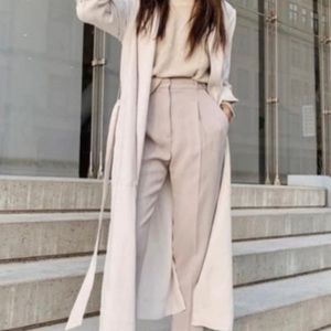 Aritzia Babaton KAHLO ROBE